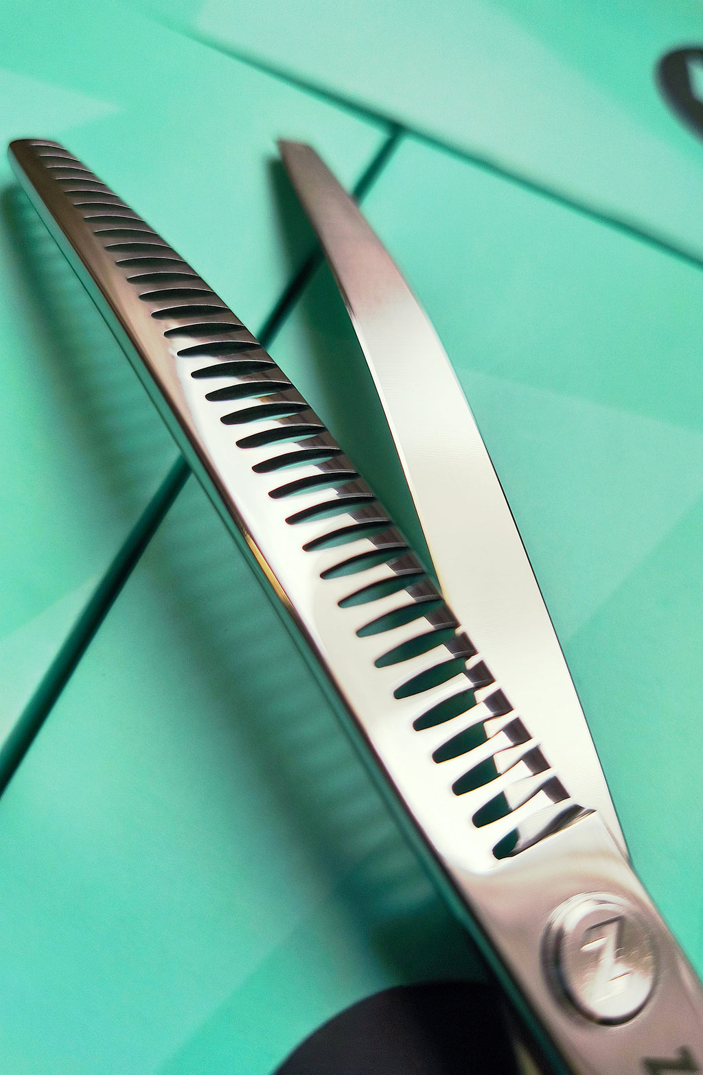 Curved Blending Shear for Dogs & Cats